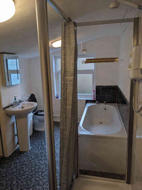 with full size bath, 760 x 760 shower and WC