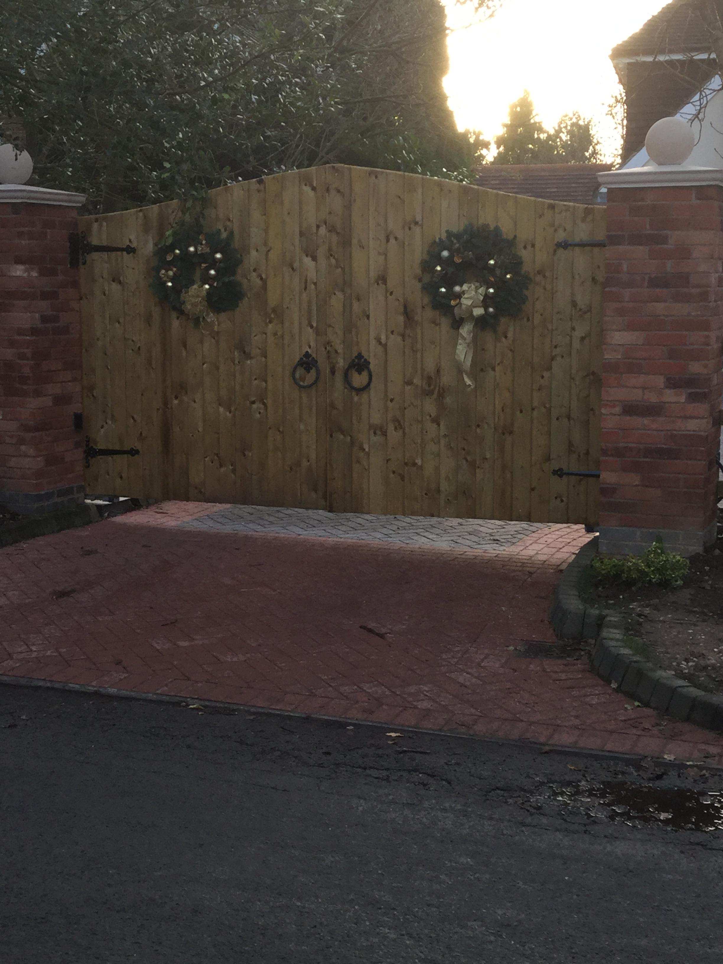 gibidi automation with steel framed wooden gates