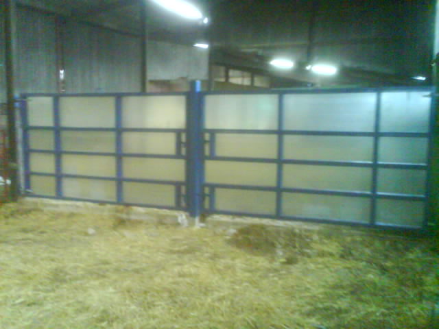 6ft x 10ft seperating heifers from the silage clamp