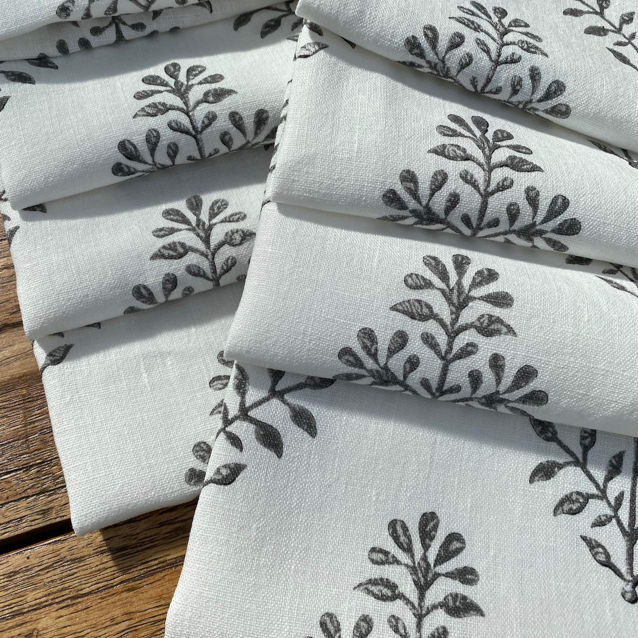 Hand Block Printed Table Runner and 8 x Napkins